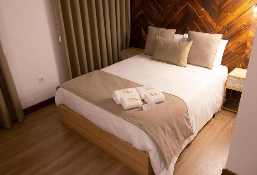 تختخواب و صبحانه Golden Mirror