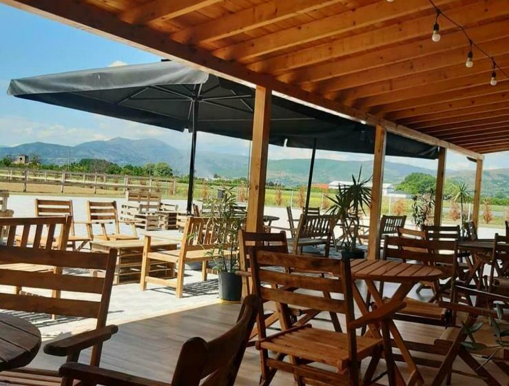 酒店 House Of Horses Shtepia E Kuajve