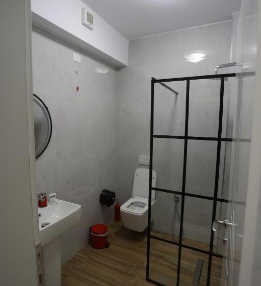 酒店 House Of Horses Shtepia E Kuajve