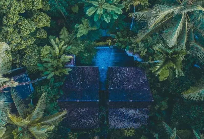 ホテル Pramana Giri Kusuma