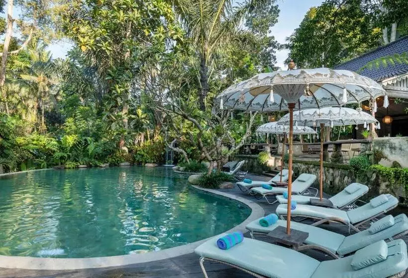 ホテル Pramana Giri Kusuma