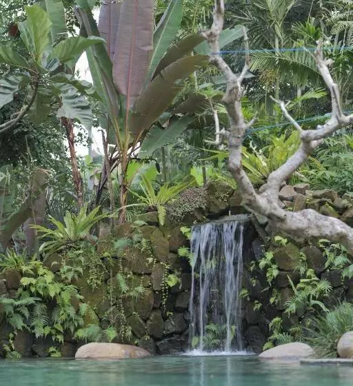 ホテル Pramana Giri Kusuma