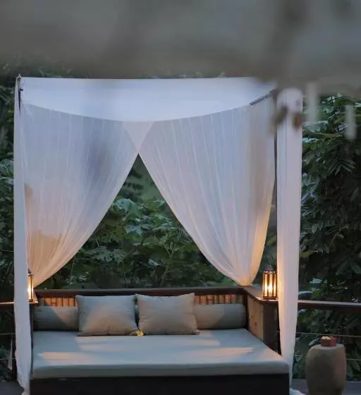 ホテル Pramana Giri Kusuma