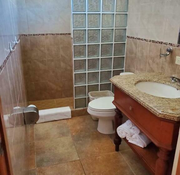 هتل Turtle Bay Inn