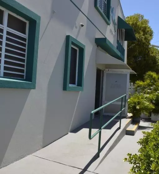 هتل Turtle Bay Inn