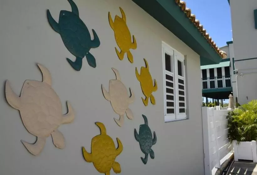 هتل Turtle Bay Inn