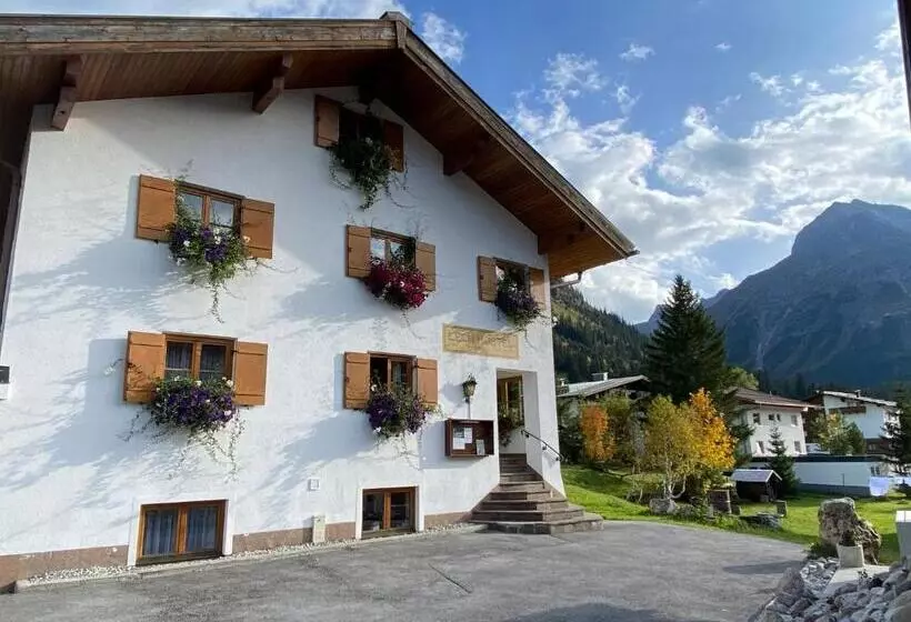 Lech Hostel