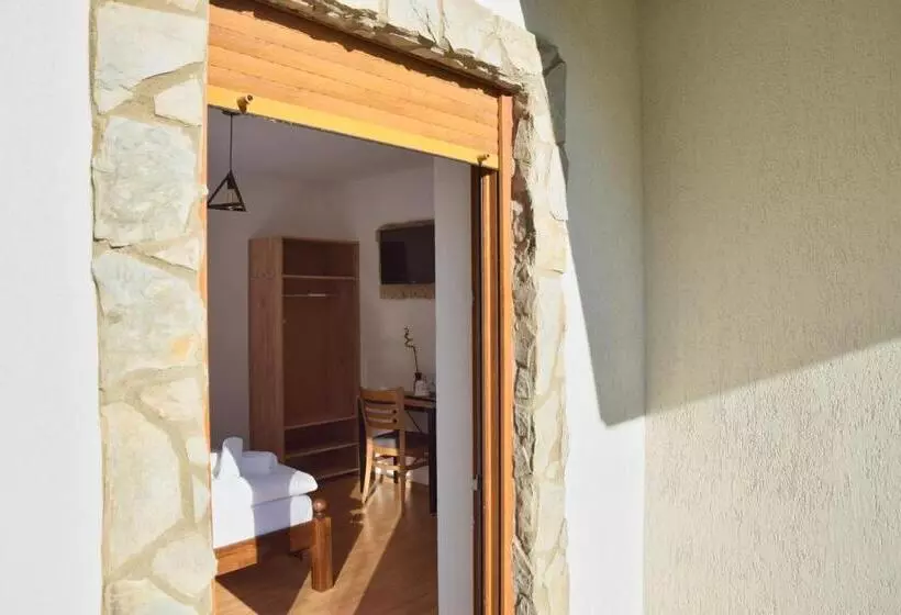 مُتل Konoba Slapovi