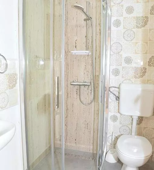 مُتل Konoba Slapovi