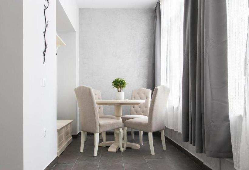 펜션 Airport Wanderer Inn   Vándor Fogadó