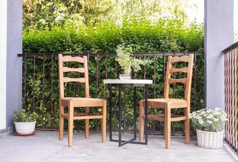 Majatalo Airport Wanderer Inn   Vándor Fogadó