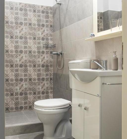 펜션 Airport Wanderer Inn   Vándor Fogadó