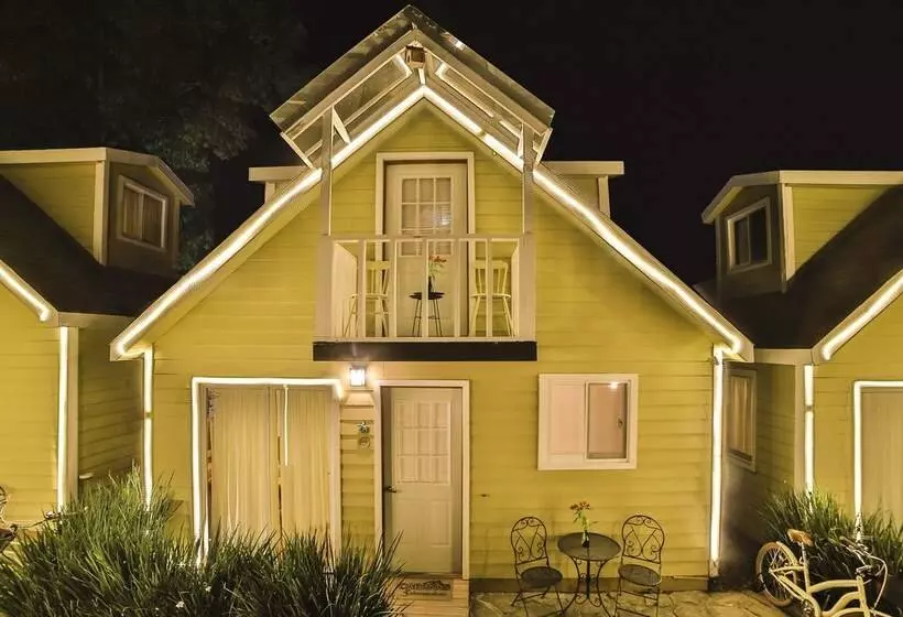 ペンション Cabañas Salamandras Avándaro