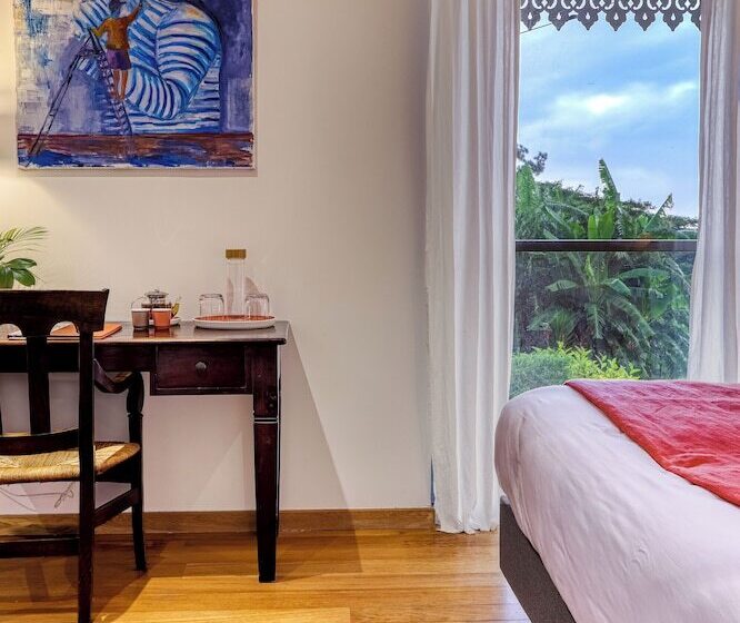 پانسیون Escapade Bellepierre