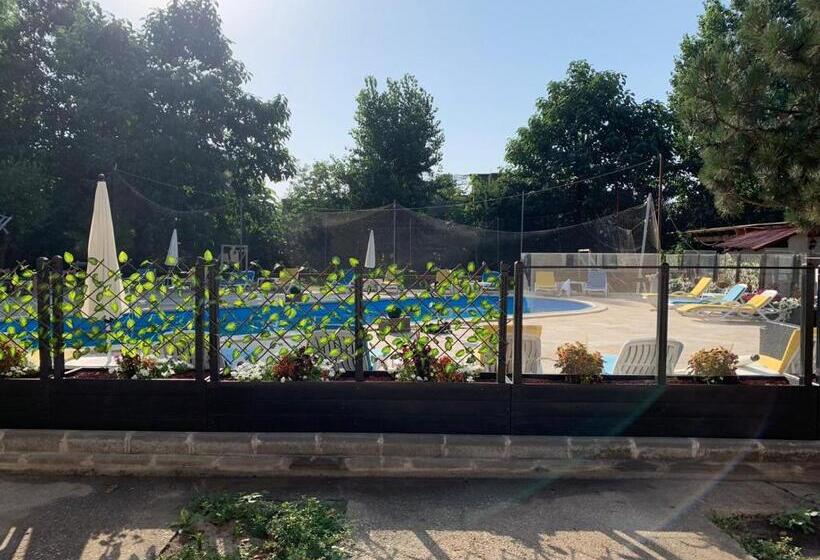 پانسیون Relax Spa Costinesti D Amy