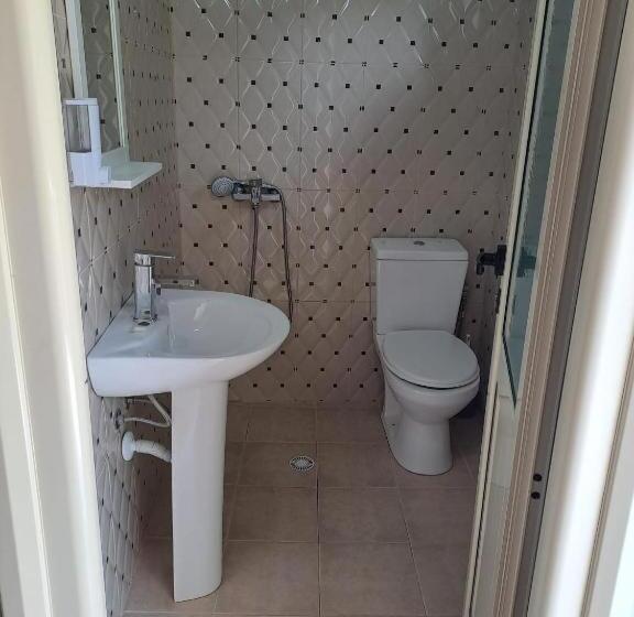 تختخواب و صبحانه Bluflest