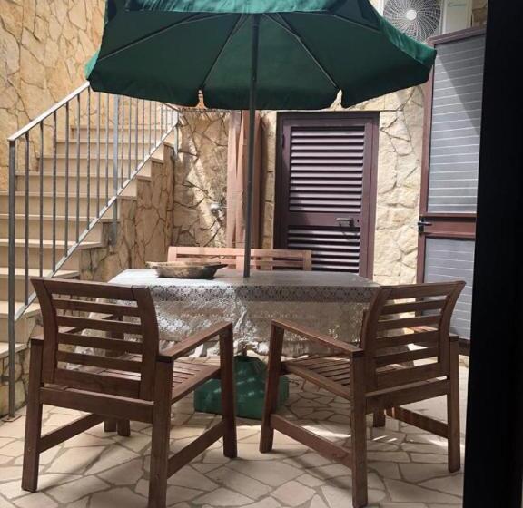 Bed and Breakfast Odegos