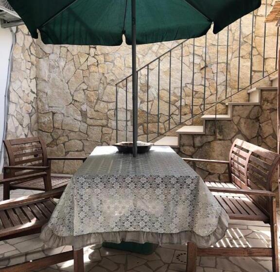 Bed and Breakfast Odegos