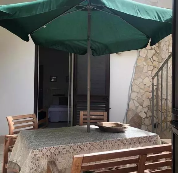 ベッドアンドブレックファースト Odegos