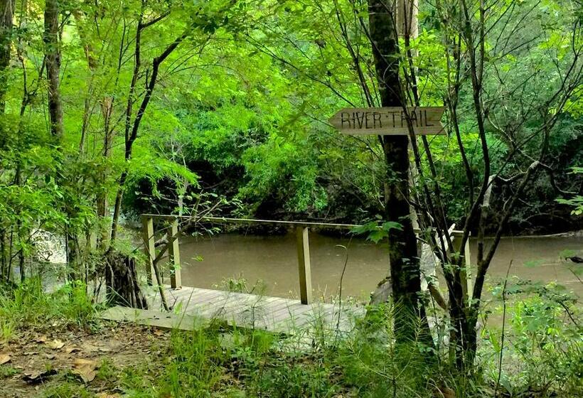 مبيت وإفطار The River Chalet