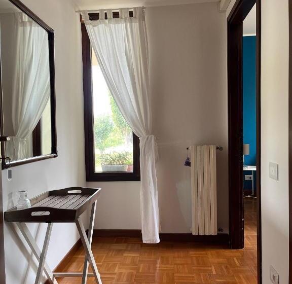 تختخواب و صبحانه Villa Vagabondo