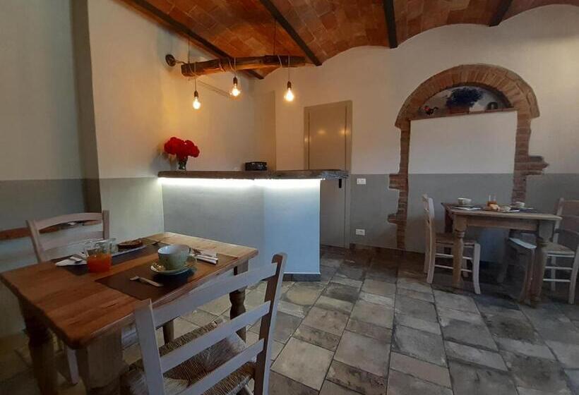 هتل Agriturismo Poggio Ridulfo