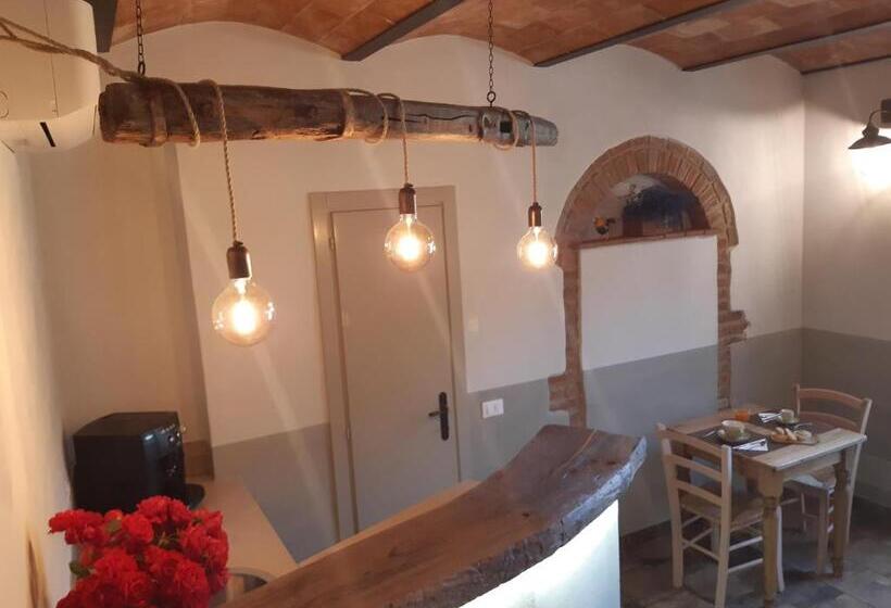 هتل Agriturismo Poggio Ridulfo