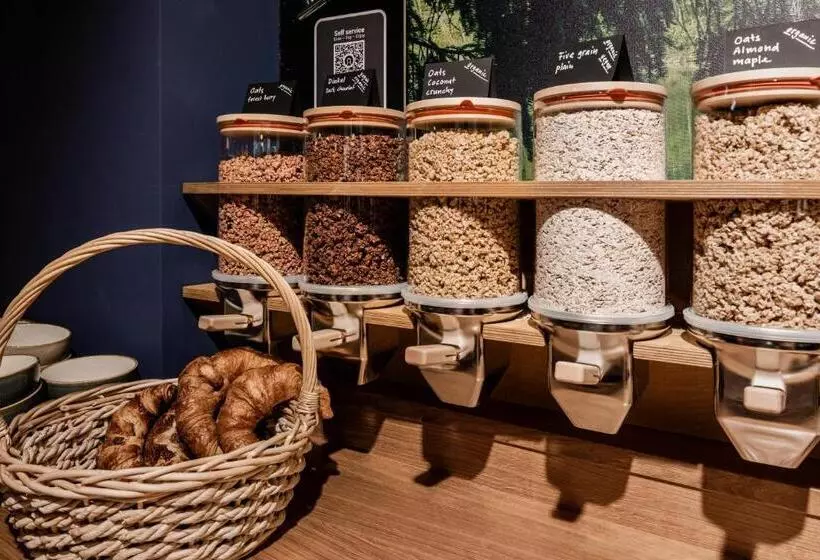 Capsule Hotel   Alpine Garden Zurich Airport