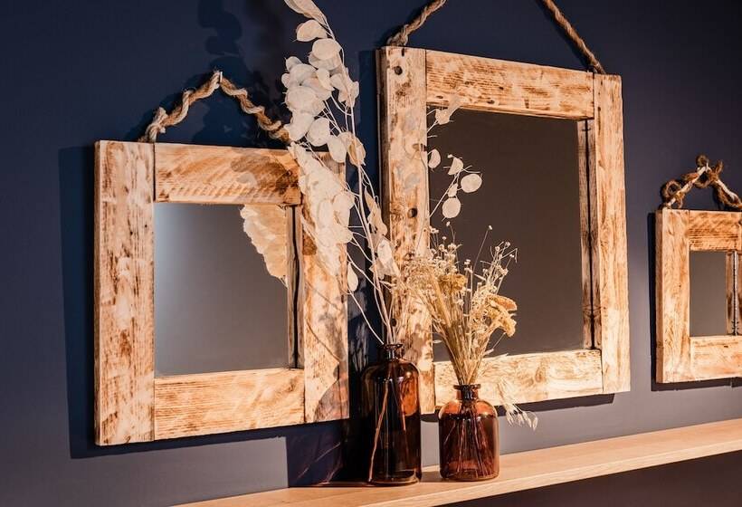 Capsule Hotel   Alpine Garden Zurich Airport