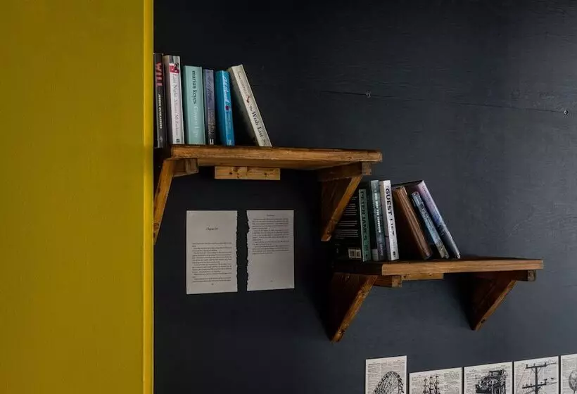 Capsule Hotel   Alpine Garden Zurich Airport