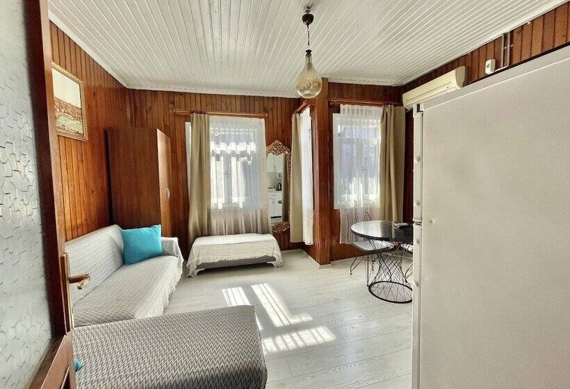 ホテル Golden Horn Life