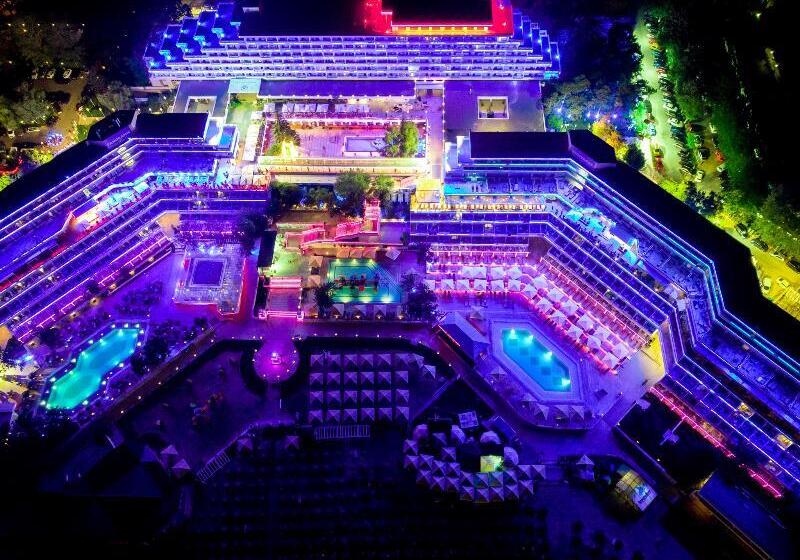 호텔 Phoenicia Blue View