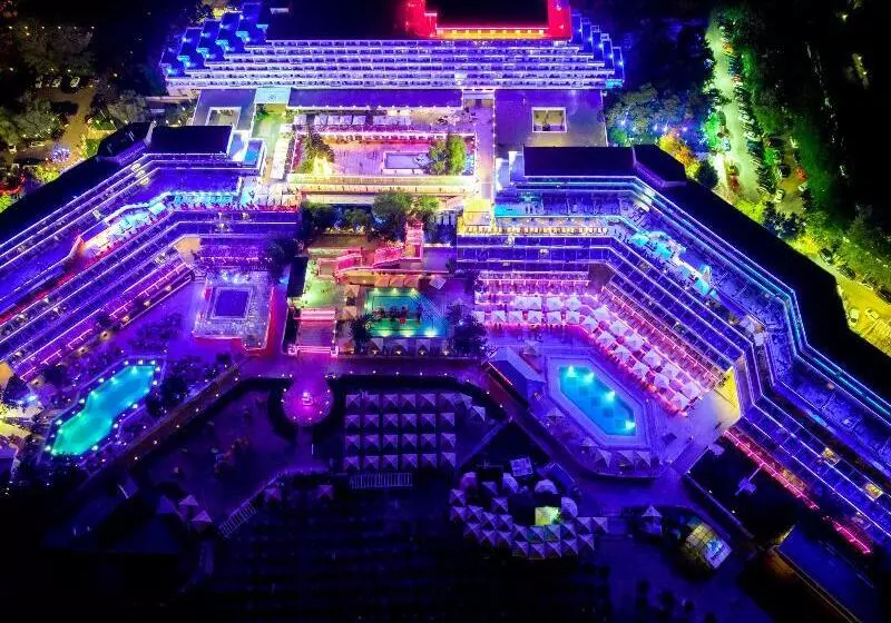 Hotelli Phoenicia Blue View