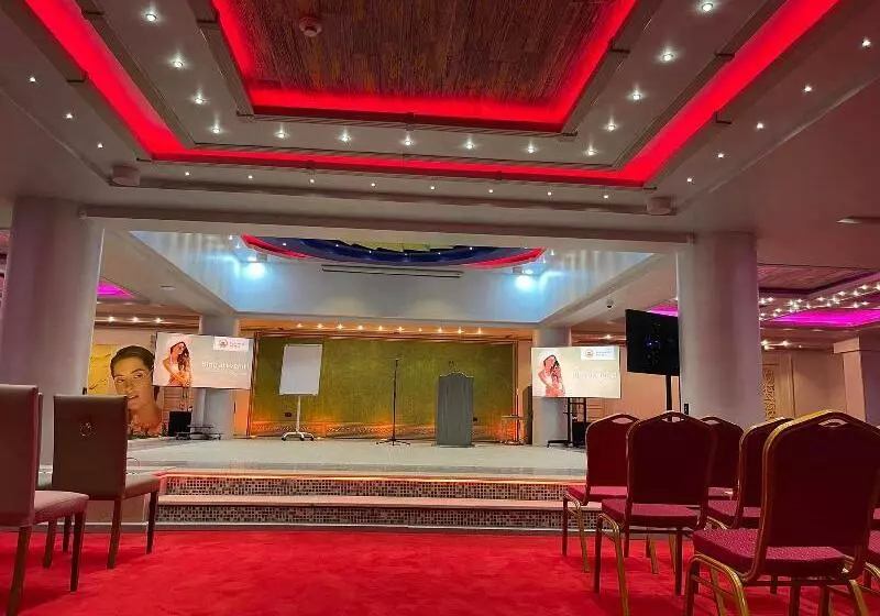 Hotelli Phoenicia Blue View