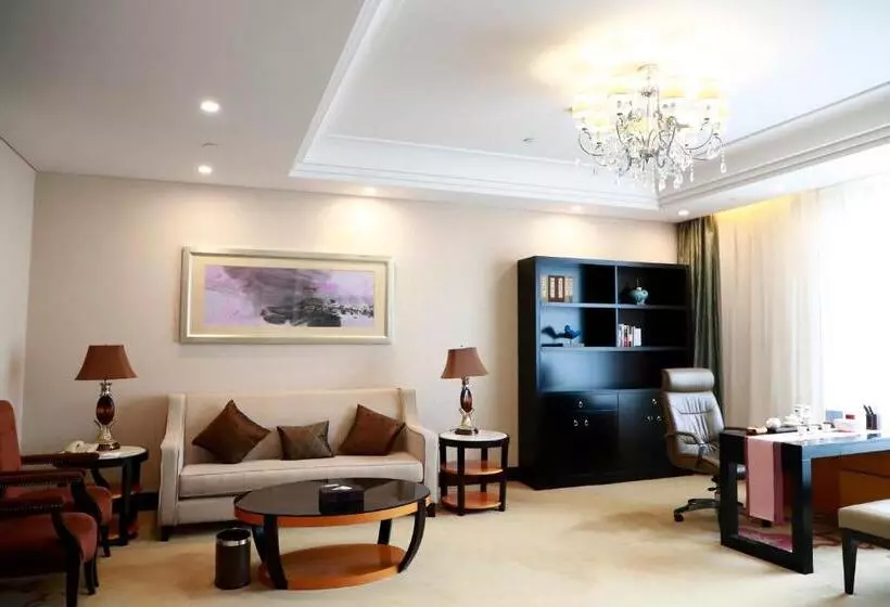 ホテル Wyndham Xinyang Downtown