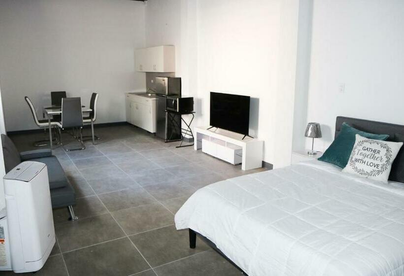 هتل Mavs Boutique At Ponce