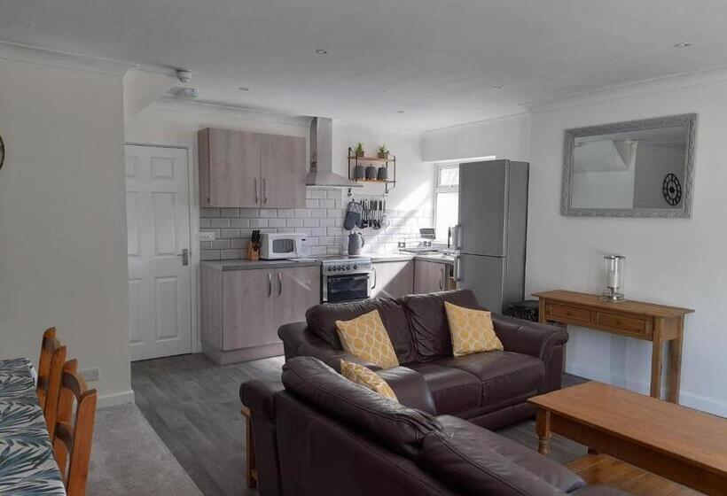 Пансион Fairwater Head