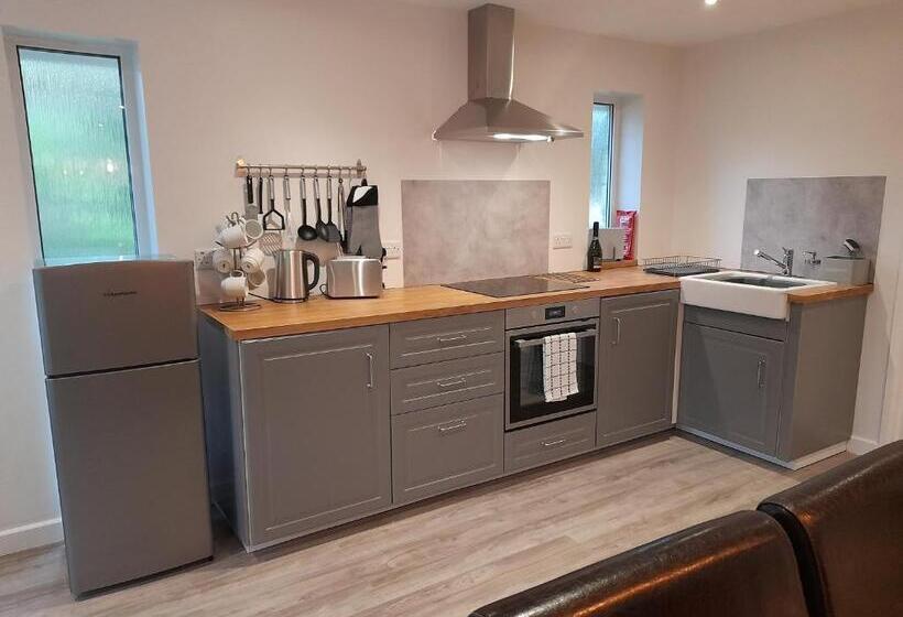 Пансион Fairwater Head