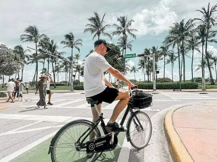 Upsun Hotel & Social Club