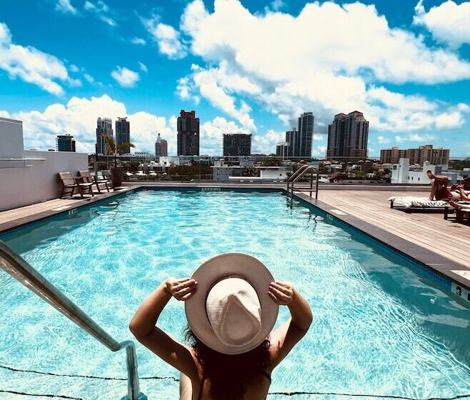 Upsun Hotel & Social Club