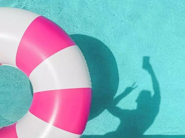 Upsun Hotel & Social Club