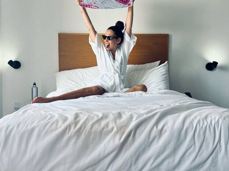 Upsun Hotel & Social Club