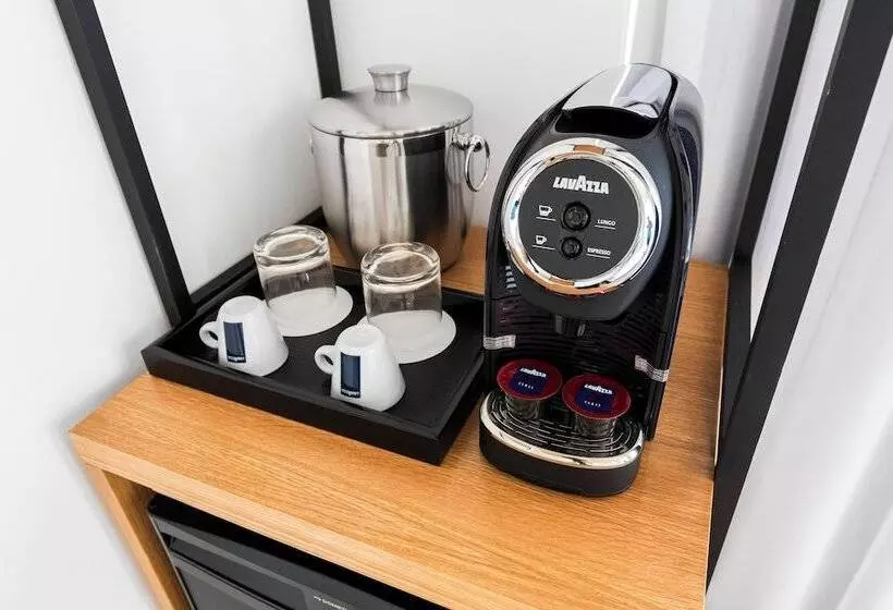 Upsun Hotel & Social Club