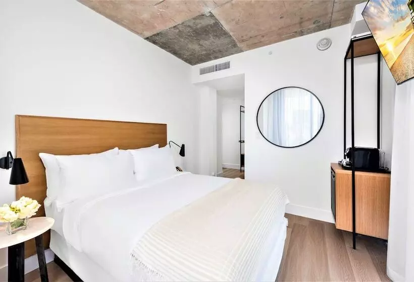 Upsun Hotel & Social Club