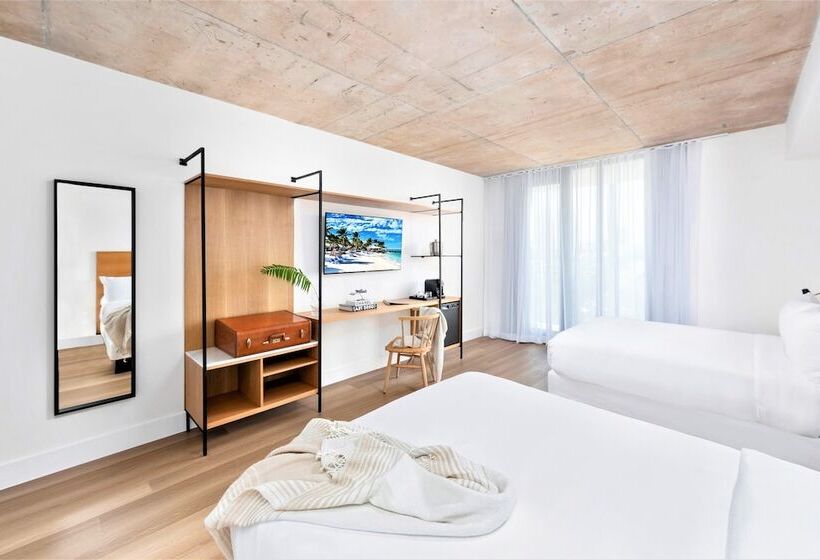 Upsun Hotel & Social Club