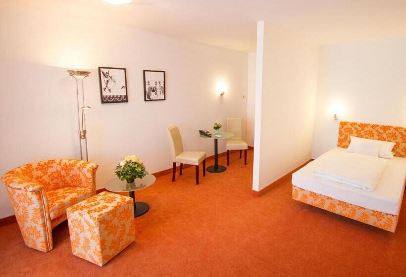 ホテル Birkenhof Therme