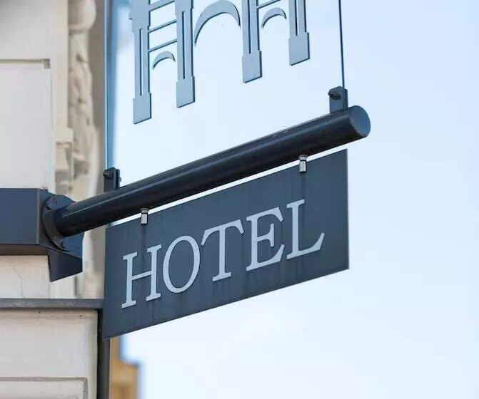 בית מלון כפרי Brandenburger Tor Potsdam