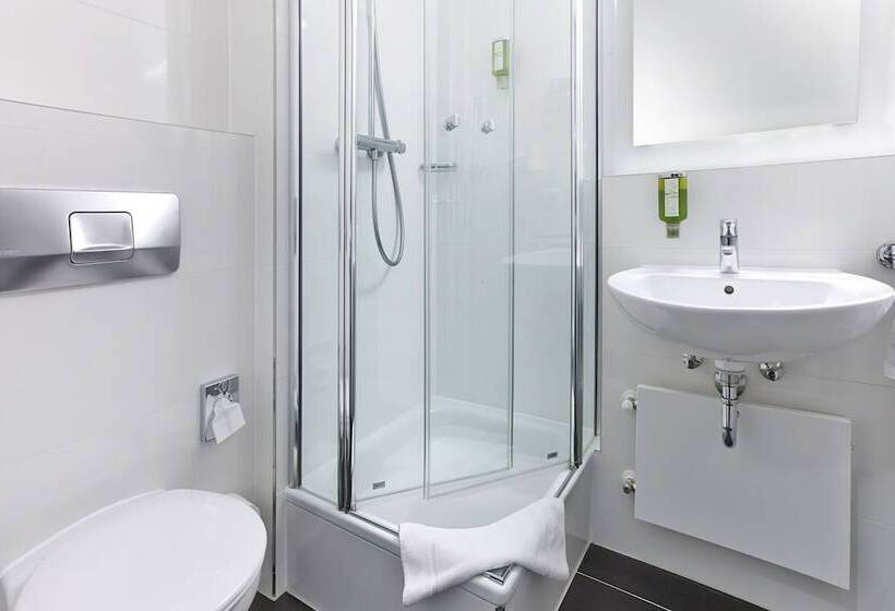 בית מלון כפרי Central