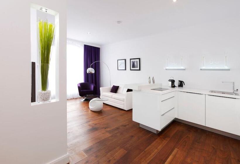 בית מלון כפרי Central