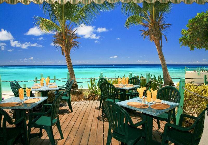 هتل Coral Mist Beach